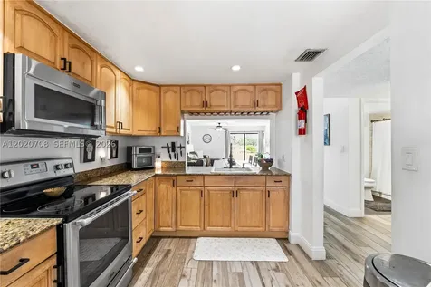 430 Commodore Drive Plantation FL 33325