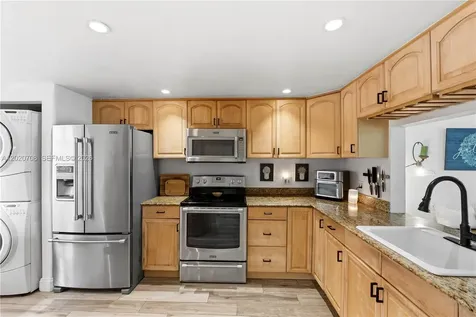 430 Commodore Drive Plantation FL 33325
