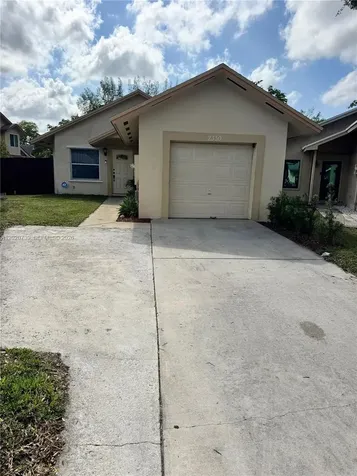 2330 SW 80th Terrace Miramar FL 33025