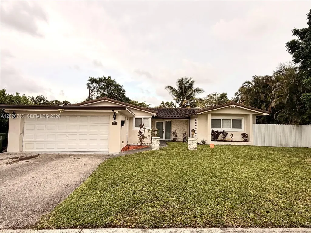661 SW 67th Avenue Pembroke Pines FL 33023