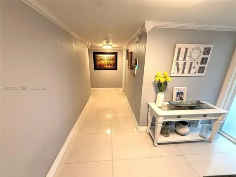 661 SW 67th Avenue Pembroke Pines FL 33023