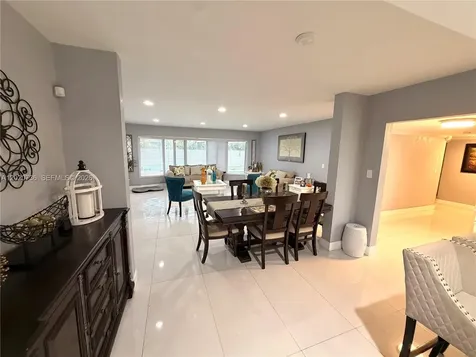 661 SW 67th Avenue Pembroke Pines FL 33023