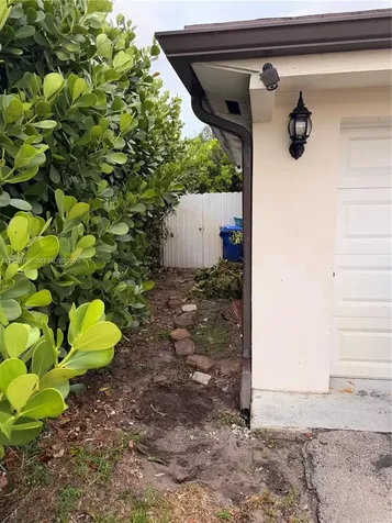 661 SW 67th Avenue Pembroke Pines FL 33023