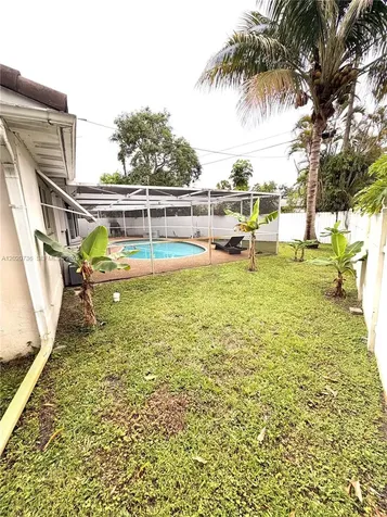 661 SW 67th Avenue Pembroke Pines FL 33023