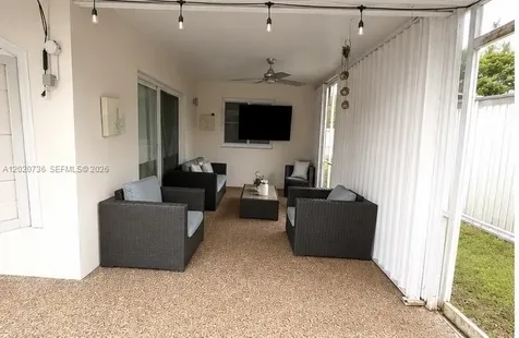 661 SW 67th Avenue Pembroke Pines FL 33023