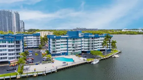 16558 NE 26th Avenue North Miami Beach FL 33160