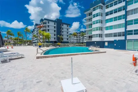 16558 NE 26th Avenue North Miami Beach FL 33160