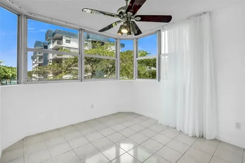 16558 NE 26th Avenue North Miami Beach FL 33160