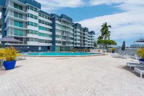 16558 NE 26th Avenue North Miami Beach FL 33160