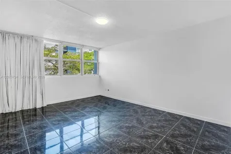 16558 NE 26th Avenue North Miami Beach FL 33160