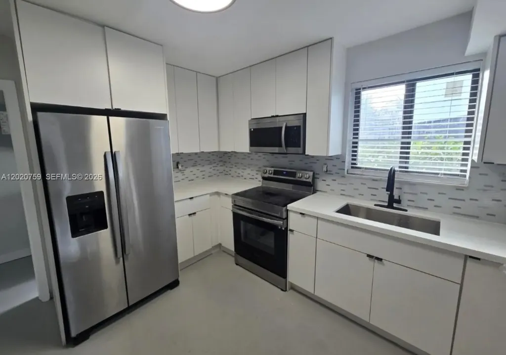 490 NE 170th Street North Miami Beach FL 33162
