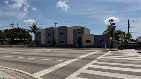 811 E 52nd Street Hialeah FL 33013