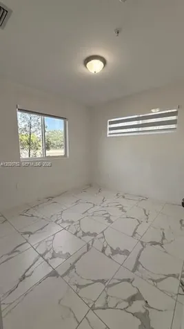 811 E 52nd Street Hialeah FL 33013