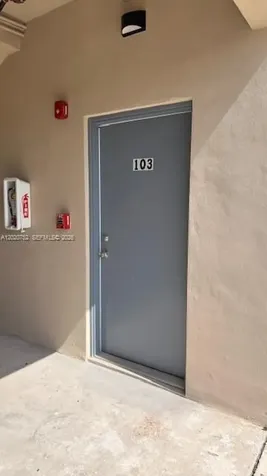 811 E 52nd Street Hialeah FL 33013