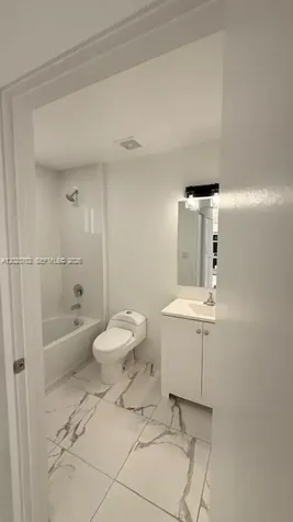 811 E 52nd Street Hialeah FL 33013