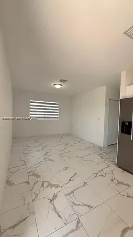 811 E 52nd Street Hialeah FL 33013