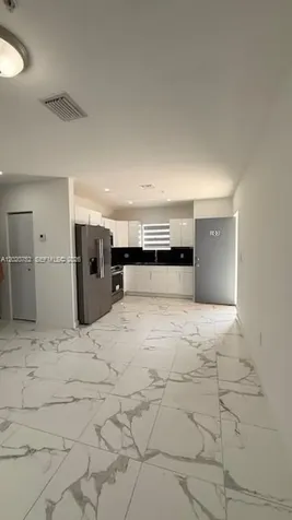 811 E 52nd Street Hialeah FL 33013