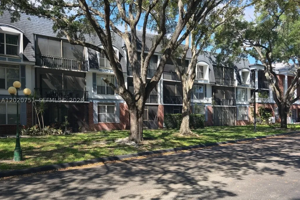 Lauderhill FL 33319