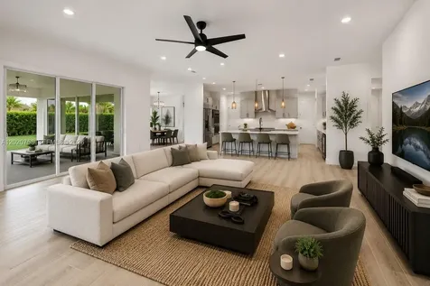 2031 Meadows Drive Davie FL 33324