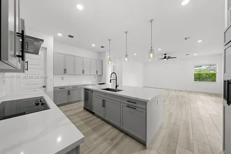 2031 Meadows Drive Davie FL 33324