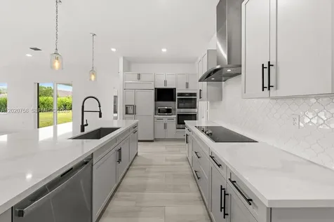 2031 Meadows Drive Davie FL 33324