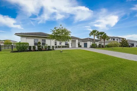 2031 Meadows Drive Davie FL 33324