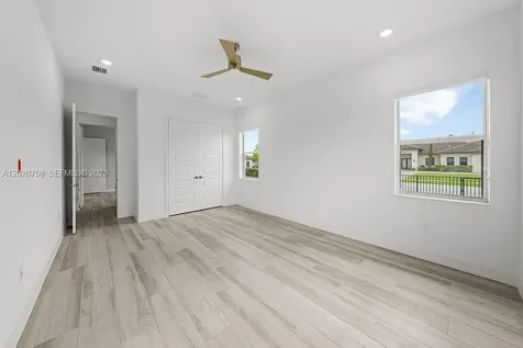 2031 Meadows Drive Davie FL 33324