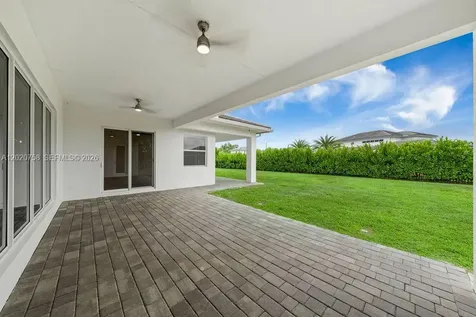 2031 Meadows Drive Davie FL 33324