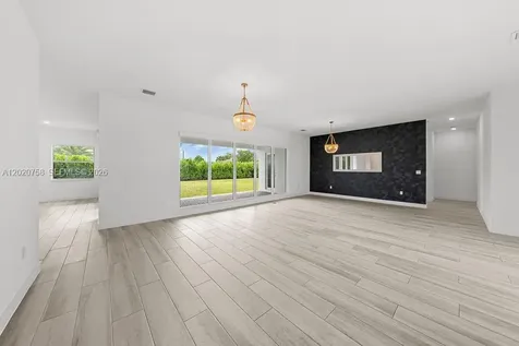 2031 Meadows Drive Davie FL 33324