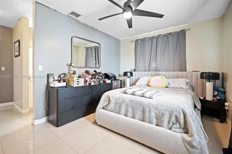 255 E 3rd Street Hialeah FL 33010
