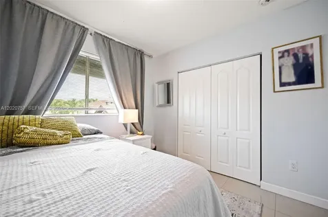 255 E 3rd Street Hialeah FL 33010