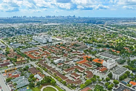 255 E 3rd Street Hialeah FL 33010