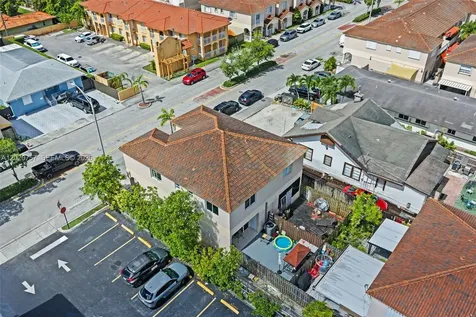 255 E 3rd Street Hialeah FL 33010