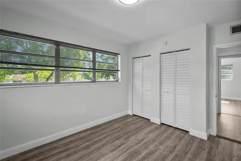 245 NE 191st Street Miami FL 33179