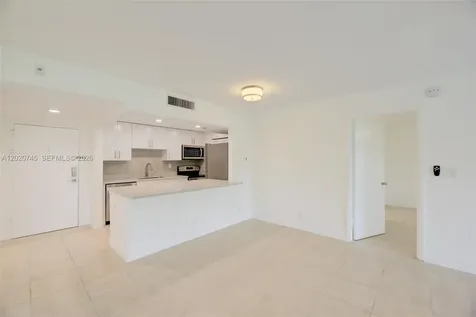 200 Lakeview Drive Weston FL 33326