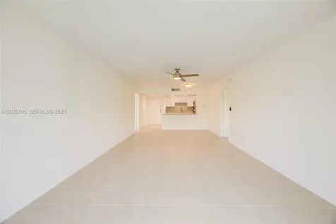 200 Lakeview Drive Weston FL 33326