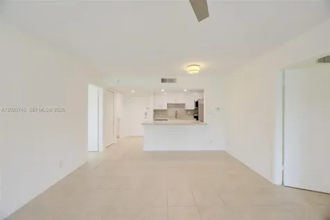 200 Lakeview Drive Weston FL 33326