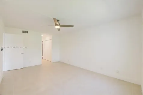 200 Lakeview Drive Weston FL 33326