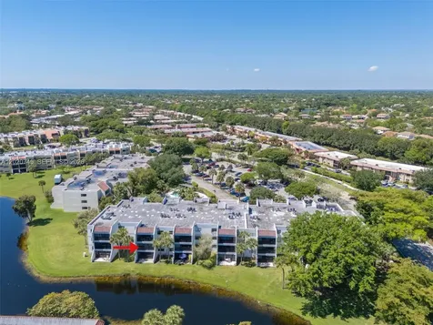 200 Lakeview Drive Weston FL 33326