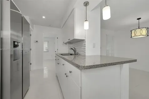 6720 NW 174th Terrace Hialeah FL 33015