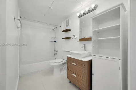 6720 NW 174th Terrace Hialeah FL 33015