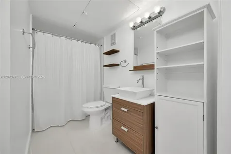 6720 NW 174th Terrace Hialeah FL 33015