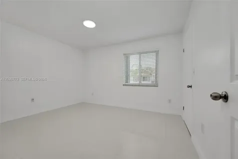 6720 NW 174th Terrace Hialeah FL 33015
