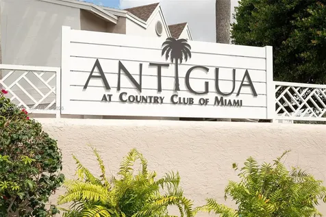 6720 NW 174th Terrace Hialeah FL 33015