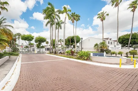 6720 NW 174th Terrace Hialeah FL 33015