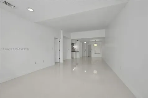 6720 NW 174th Terrace Hialeah FL 33015