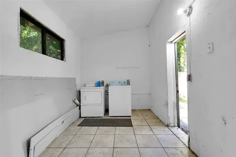 1918 NW 19th Avenue Miami FL 33125