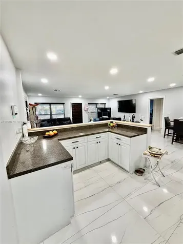 518 NW 47th Court Oakland Park FL 33309