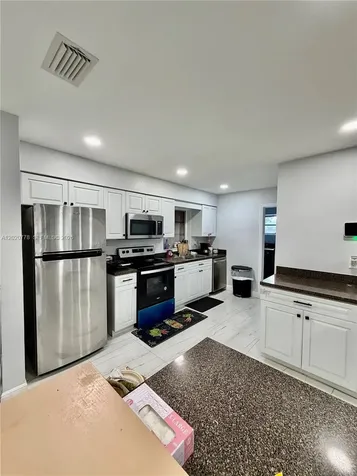 518 NW 47th Court Oakland Park FL 33309