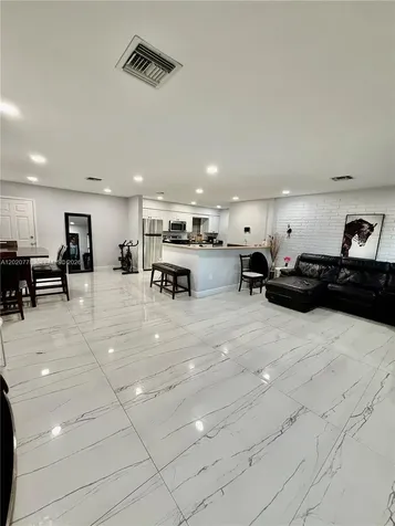 518 NW 47th Court Oakland Park FL 33309